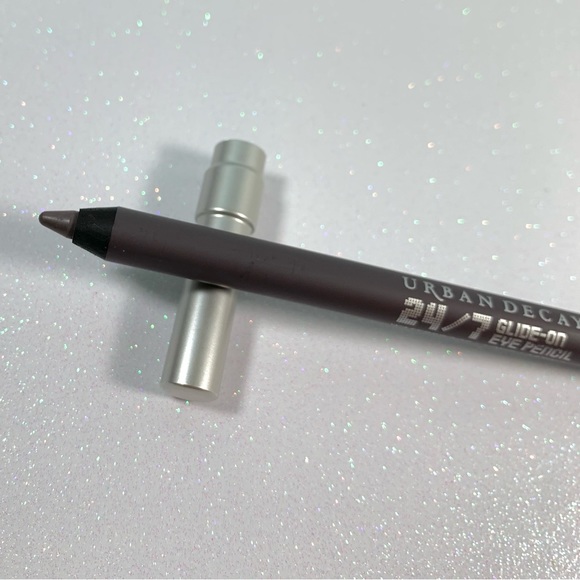 Urban Decay Desperation Eyeliner Pencil NWOB - Picture 4 of 5
